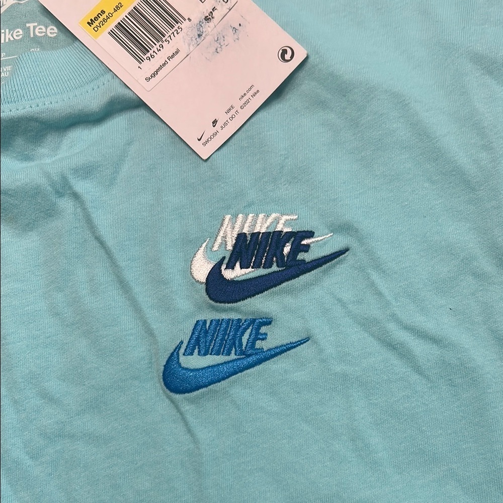 Nike Blue Short Sleeve Tee with Classic Style - Picture 3 of 7